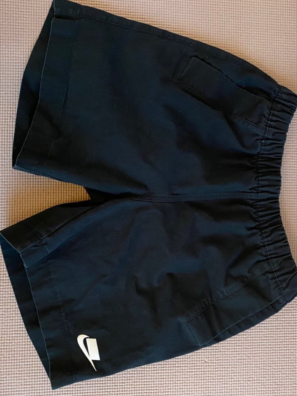 Nike Unisex 100% Cotton Black Short Two Pockets Embroidered Logo Size XL